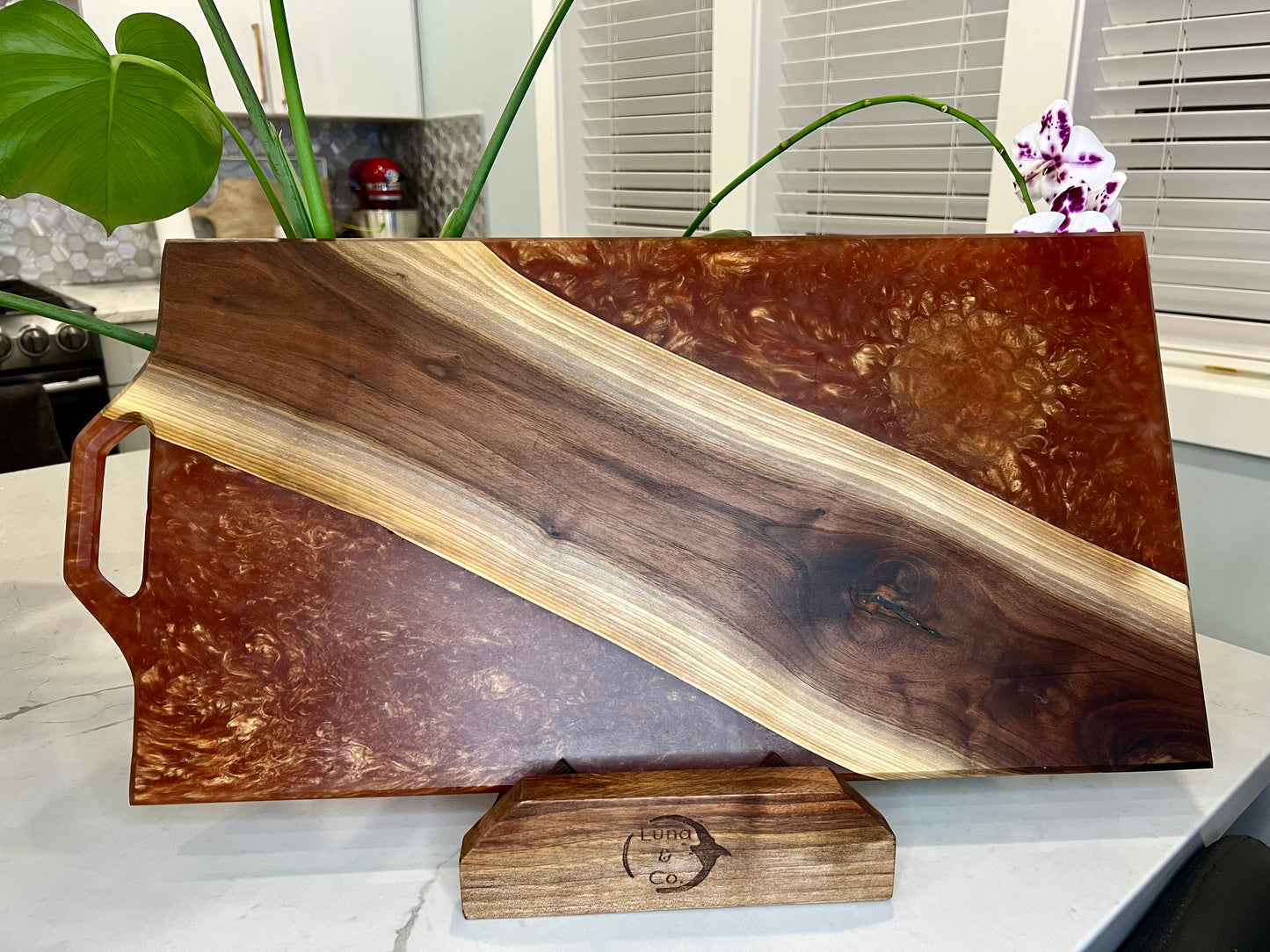 Coffe Ice Walnut Charcuterie board