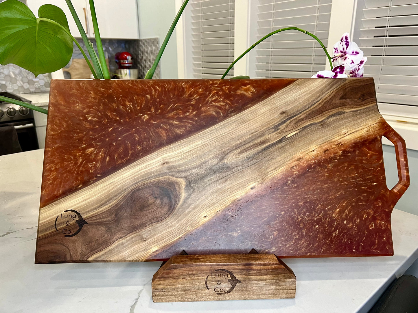 Coffe Ice Walnut Charcuterie board